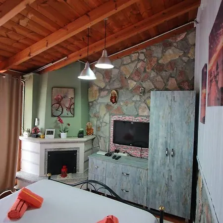 Апартаменты Elisa Гирокастра