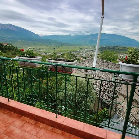 Elisa * Gjirokaster